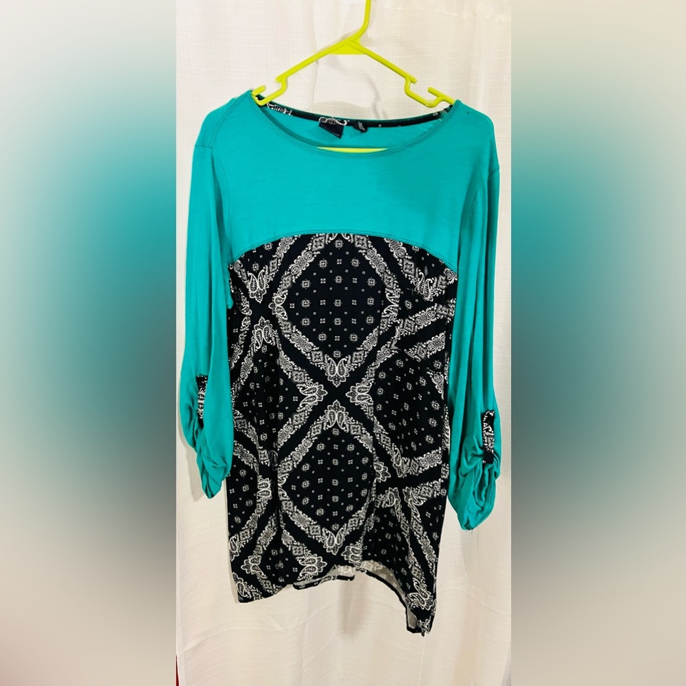 WestBound top teal and navy blue like NEW